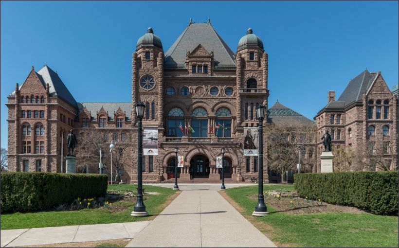 Ontario real estate groups are praising the provincial buidget.